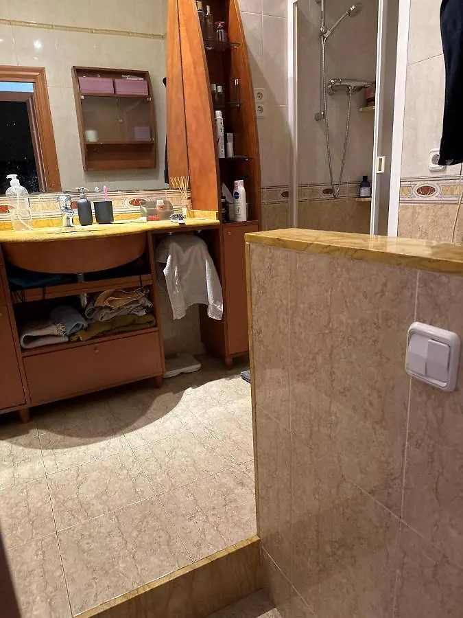 Comfortable Room In Shared Apartment In L'Eixample Barcelona
